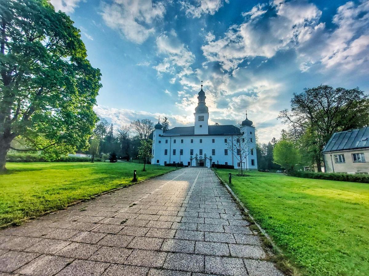 Hotel Zamek Třešť Exterior foto