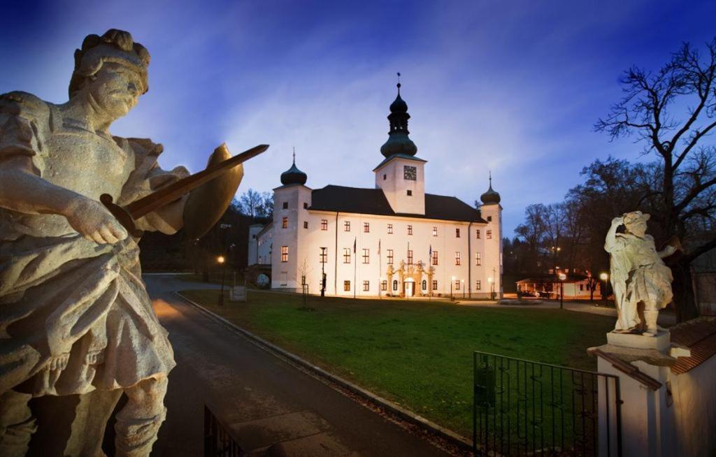 Hotel Zamek Třešť Exterior foto